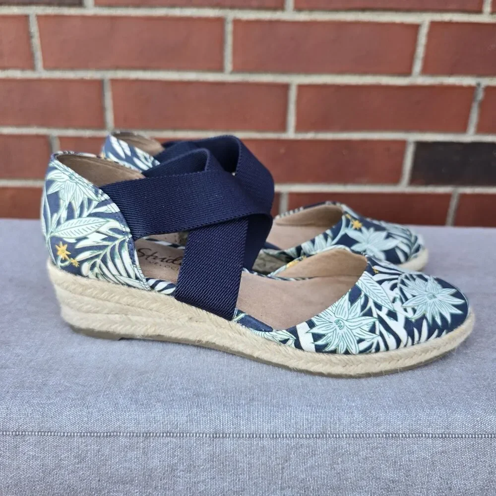 LifeStride Women's Keaton Loafer, Navy Bold Floral, Size 7M